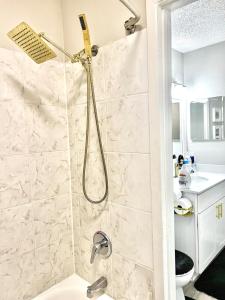 Glamorous 2bed Apartment Minutes to Braves Stadium