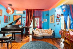 Fine Art House
