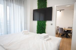 FOUR Seasons by DISTRICT