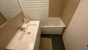 Appartement proche plage, aéroport, tram