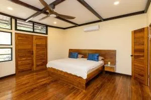 Casa Barco - Parrita