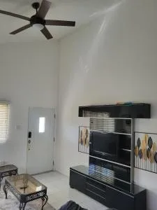 Petulia's Place - Мандевилл