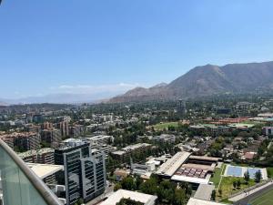 HOM I Lujoso y Comodo Depto 1D1B en Las Condes