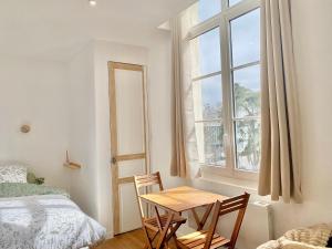 Grand studio rénové avec goût au coeur dAngers, Centre des Congrès