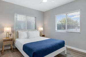 Leyla Pool Spa Min to Downtown Freeways Beaches