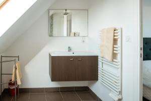Maisons de vacances Tipoz-Immo - house with private pool - bed linen included - enclosed ground : photos des chambres