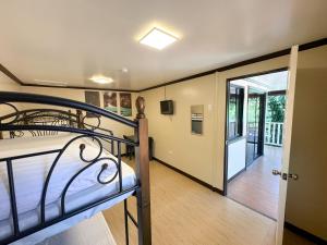 Nazarene Apartelle -R2