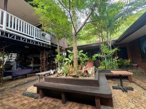 Nazarene Apartelle -R2