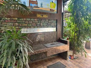 Nazarene Apartelle -R2