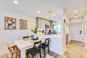 Steps to Sand Condo with Pool in Panama City Beach