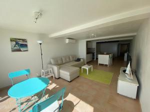 studio with sea view