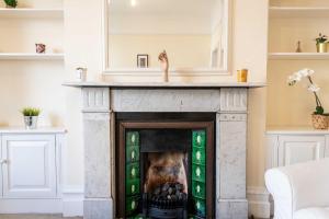 Dancer Road - cosy 2 bed flat