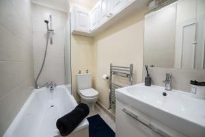Dancer Road - cosy 2 bed flat