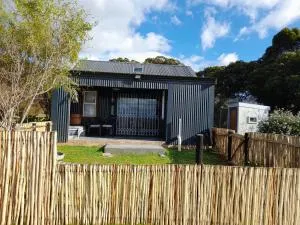 Blue Window Shedhouse - Hartebeesrivier