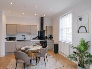 The Salisbury Apartment 305
