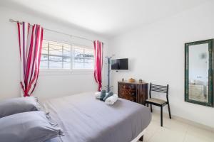 Latour Maubourg 20 by Halldis