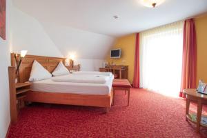 Double Room room in Land-gut-Hotel Landgasthof zur Rose
