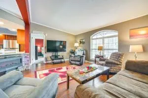 Serene Presque Isle Harbor Home on Sunrise Side! - Ocqueoc