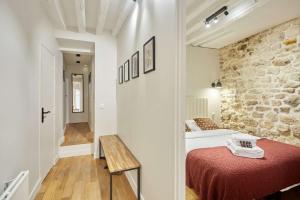 Apartment Pantheon Nôtre Dame by Studio prestige