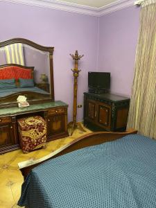 Wael Hilioples Family Only