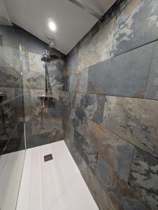 Villas Maison Insolite avec Spa Privatif : photos des chambres