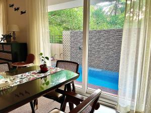 The Green Door Villa Varca Beach with Private pool