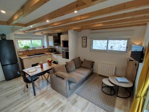 Le Pommier Gite neuf avec parking privé clos