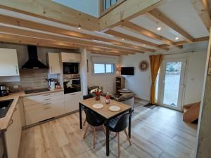 Le Pommier Gite neuf avec parking privé clos