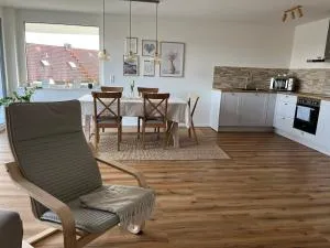 1Zimmer mit Küche, Bad & Terrasse in Friolzheim - 提芬布隆恩