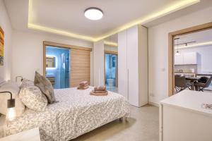 Modern 2-Bedroom Apartment Near the Sea