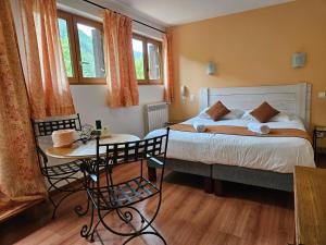 Hotels Hotel Le Mont Barral : photos des chambres
