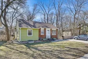 Walk to Iowa State University Pet-Friendly Apt! - Ames