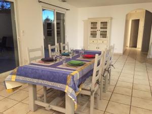 Villas villa la grenandise : photos des chambres