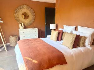 Appartements Villa with pool, petanque, large green space : photos des chambres