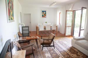 Olivia apartment, Zambratija