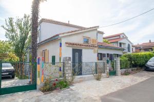 Olivia apartment, Zambratija