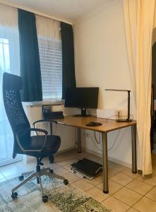 Gemütliche und voll ausgestatette 2 Zimmer Ferienwohnung am Wörthsee mit Terrasse, Grill, Schaukel, Doppelbett oder getrennte Betten fußläufig zu S-Bahn nach München und See, ideal zum Entspannen aber auch zum Arbeiten