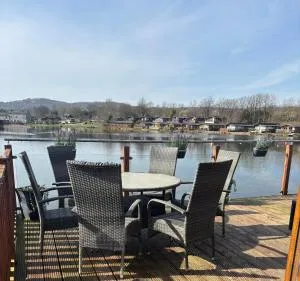 Gressingham 9 - South Lakes Leisure Village - lodge on the lake - Borwick