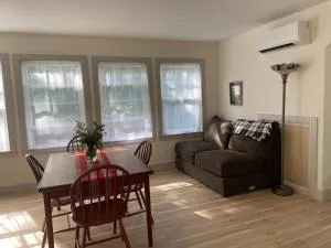 Blue HIll Apartment in the Woods - Brooksville