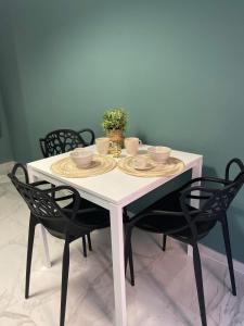 Vale House Apartment near Rho Fair