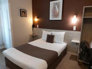 Hotels Cit'Hotel l'Europe - Cholet Gare : photos des chambres