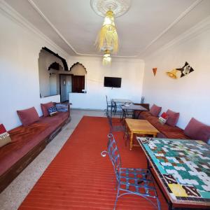 WARZAZAT Hostel