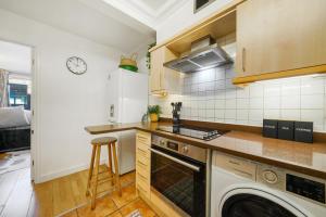 Luxury 2BR - Steps from Oxford Circus & Soho