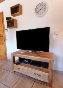 Dat Osterhuus - gemütlich, familienfreundlich, Wallbox, WLAN, 3-Sterne, im Zentrum von Neßmersiel