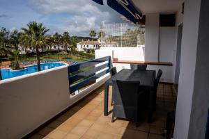 Sea view apartment with great terrace and 4 pools - Duquesa Suites 430