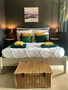 Grade 2 Listed Cottage w Garden - 彭林