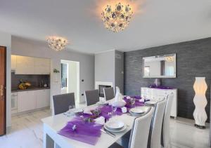 Villa Chiara 2 Bedroom, Private Pool, BBQ & Child-Friendly