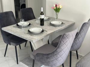 Apartment Coastal Charm