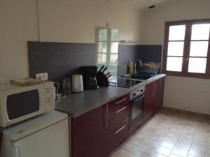 Maisons de vacances Maison accueillante avec piscine a Chalandray : photos des chambres