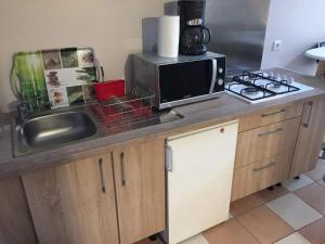 Maisons de vacances Charmante maison avec piscine a Chalandray, 25 m² : photos des chambres